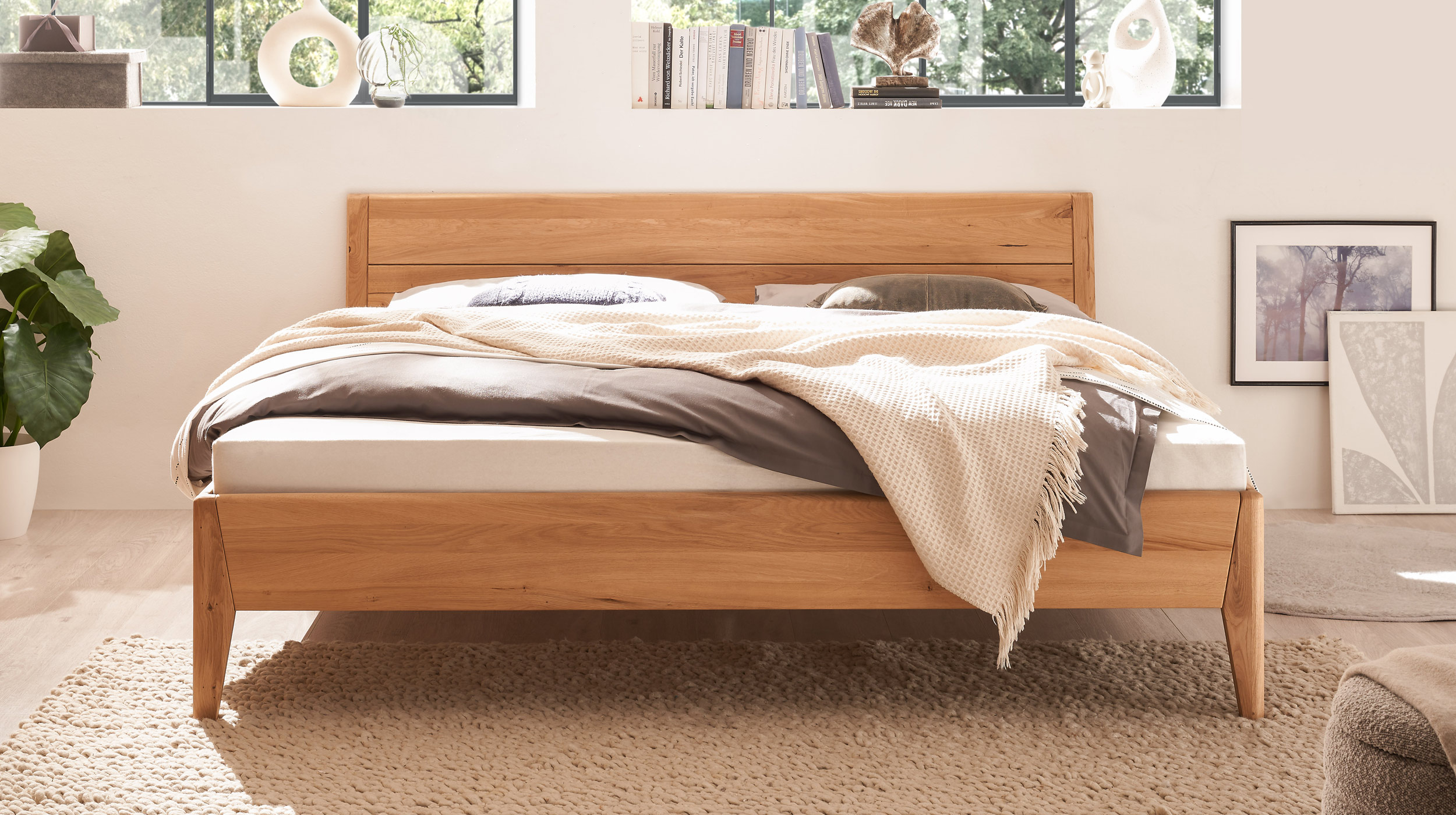 Massivholzbett 180 x 200 cm Wildeiche geölt - VEGARD