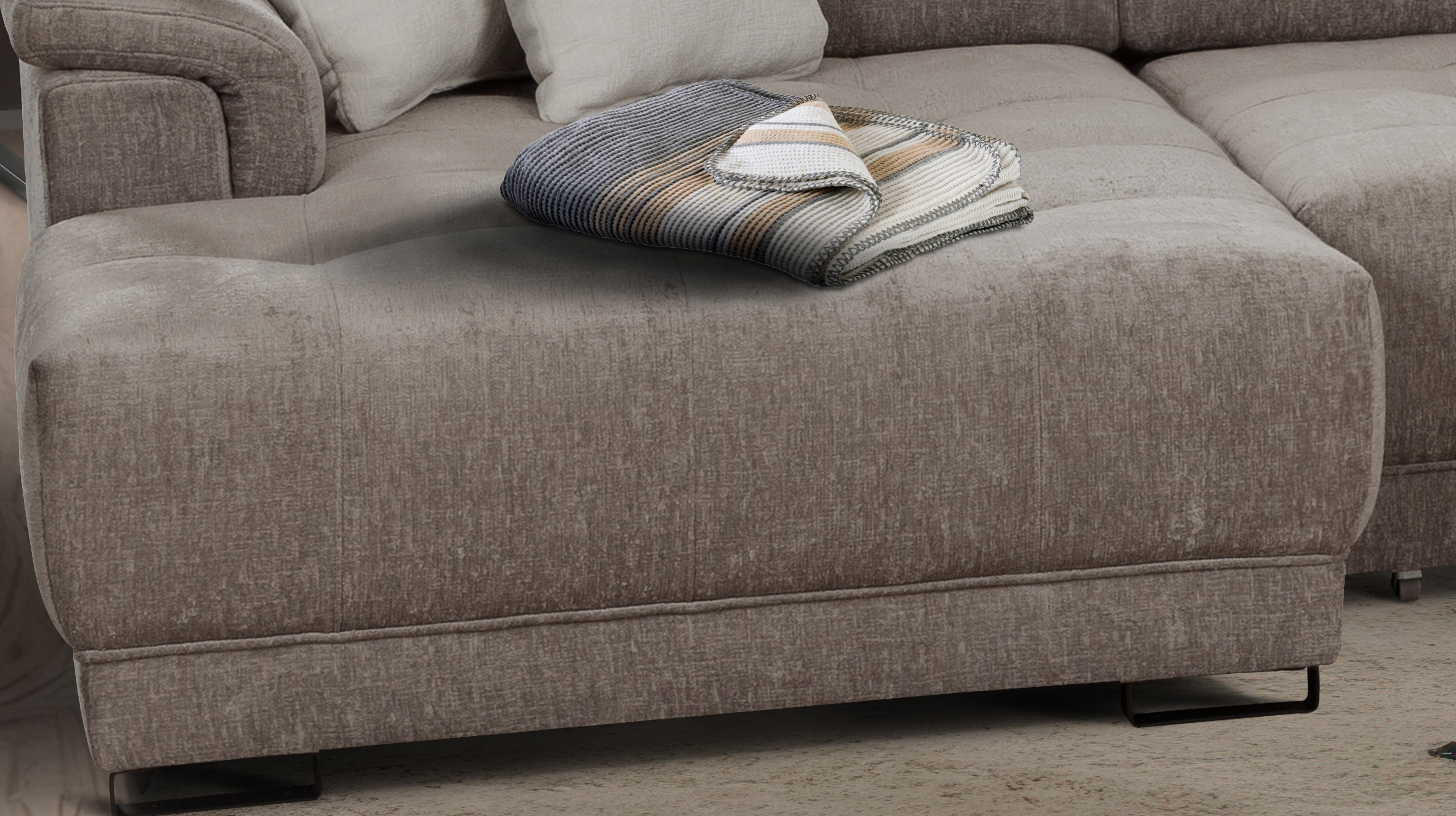 Wohnlandschaft taupe ausziehbar - Sitztiefenverstellung - BENEVENTO