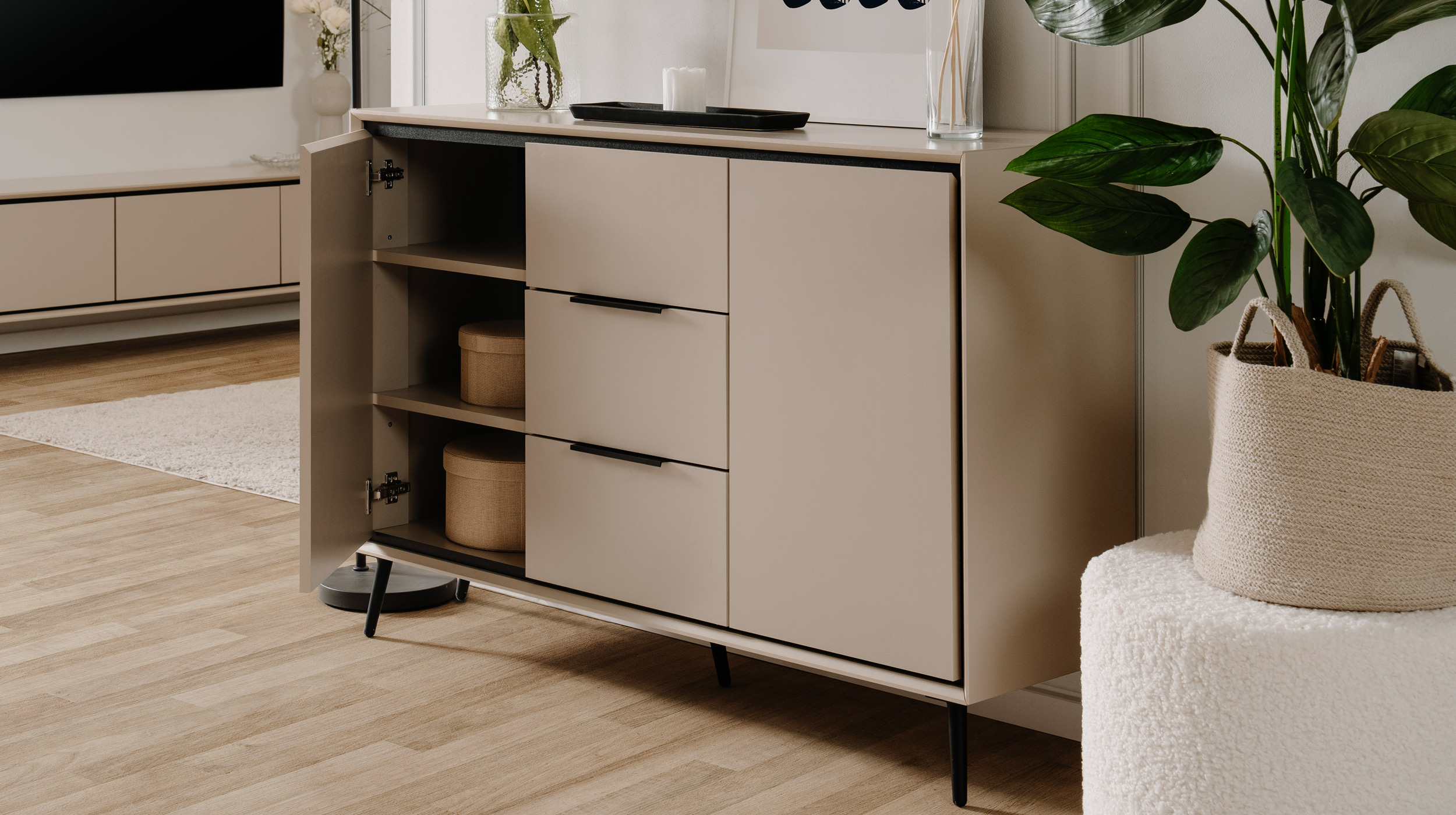 Sideboard mit 3 Schubladen beige schwarz 135 cm - ARONA