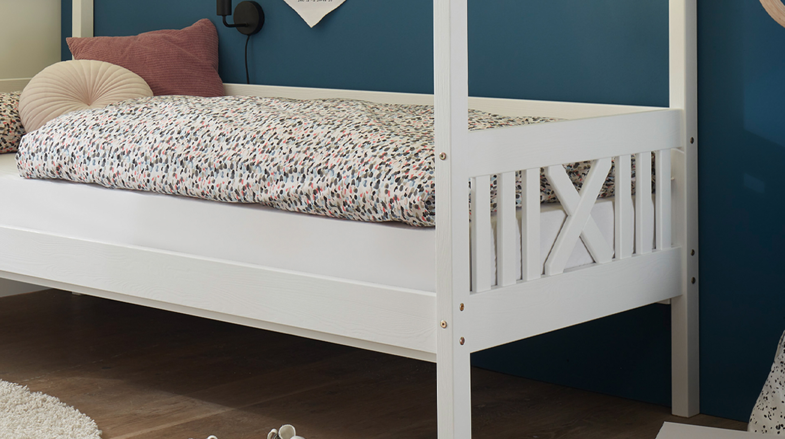 Spielbett 90 x 200 cm Kiefer massiv weiß - JULETTA