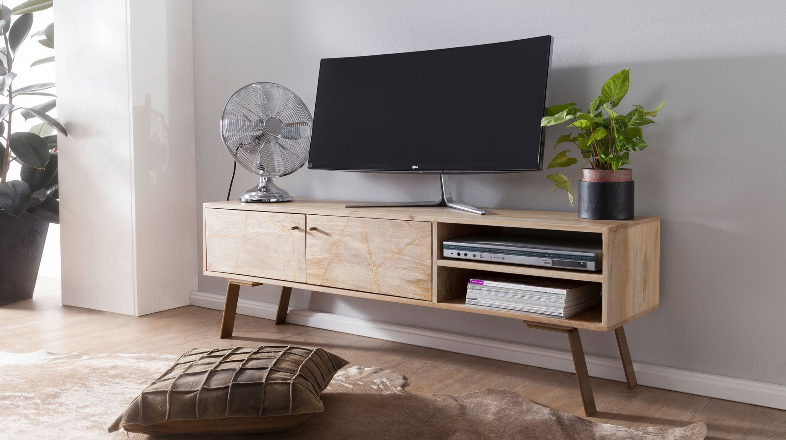 TV-Lowboard Mango massiv lackiert 2-türig 145 cm - SVAR 