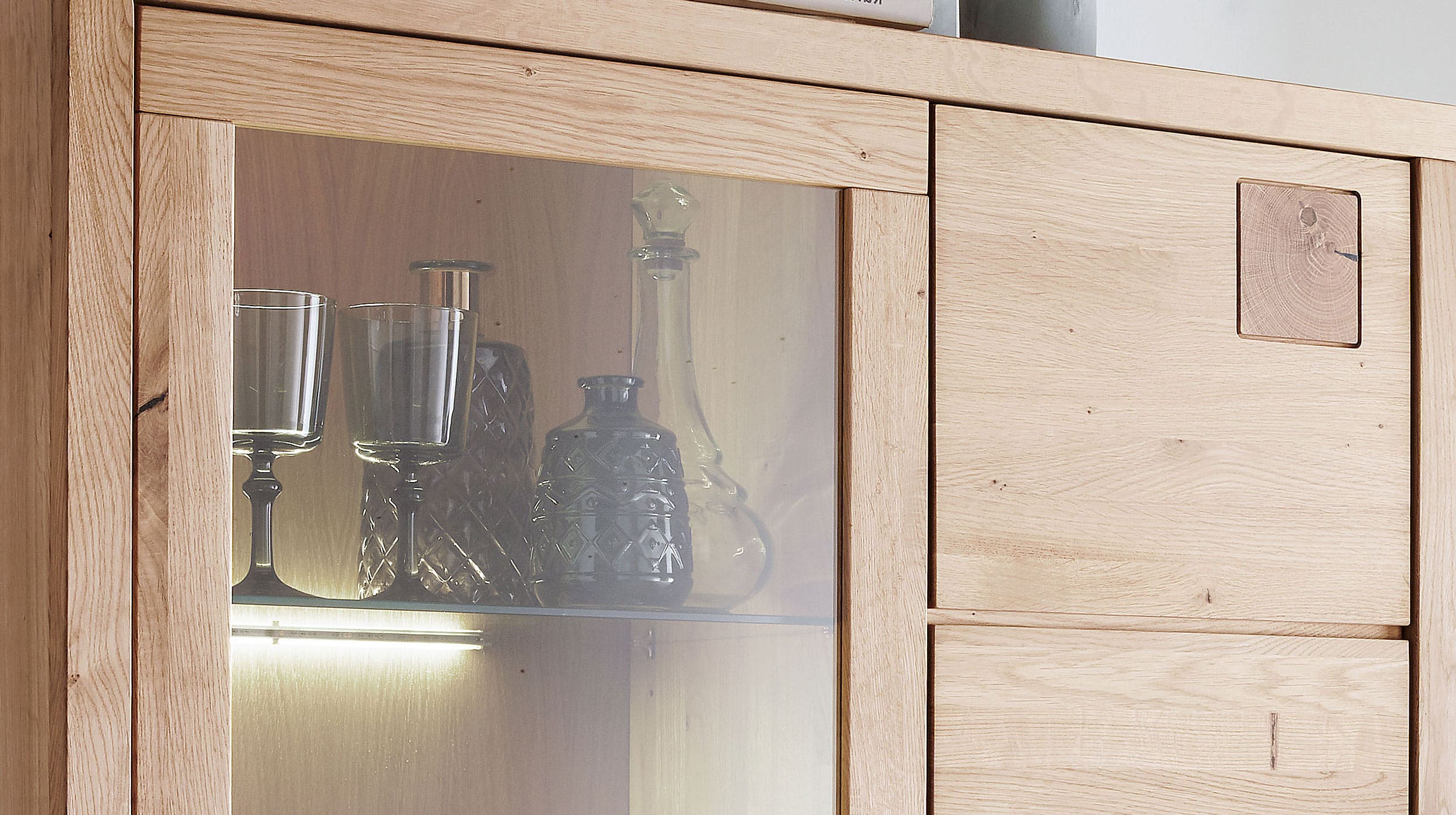 Highboard mit Glastür Wildeiche massiv geölt 103 cm - GIRONA