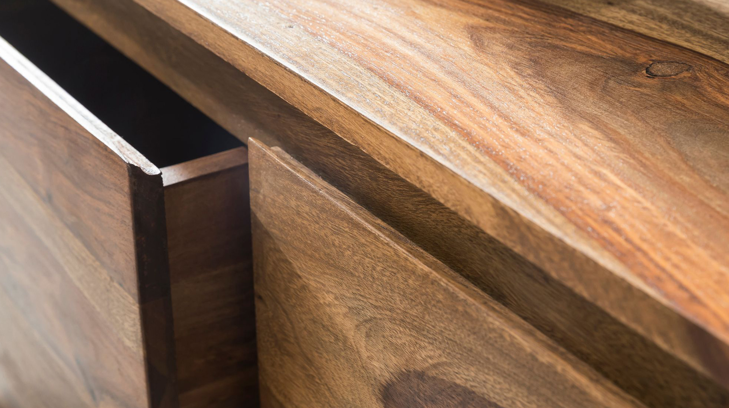 TV-Lowboard Sheesham massiv gebeizt 140 cm - KNUT 