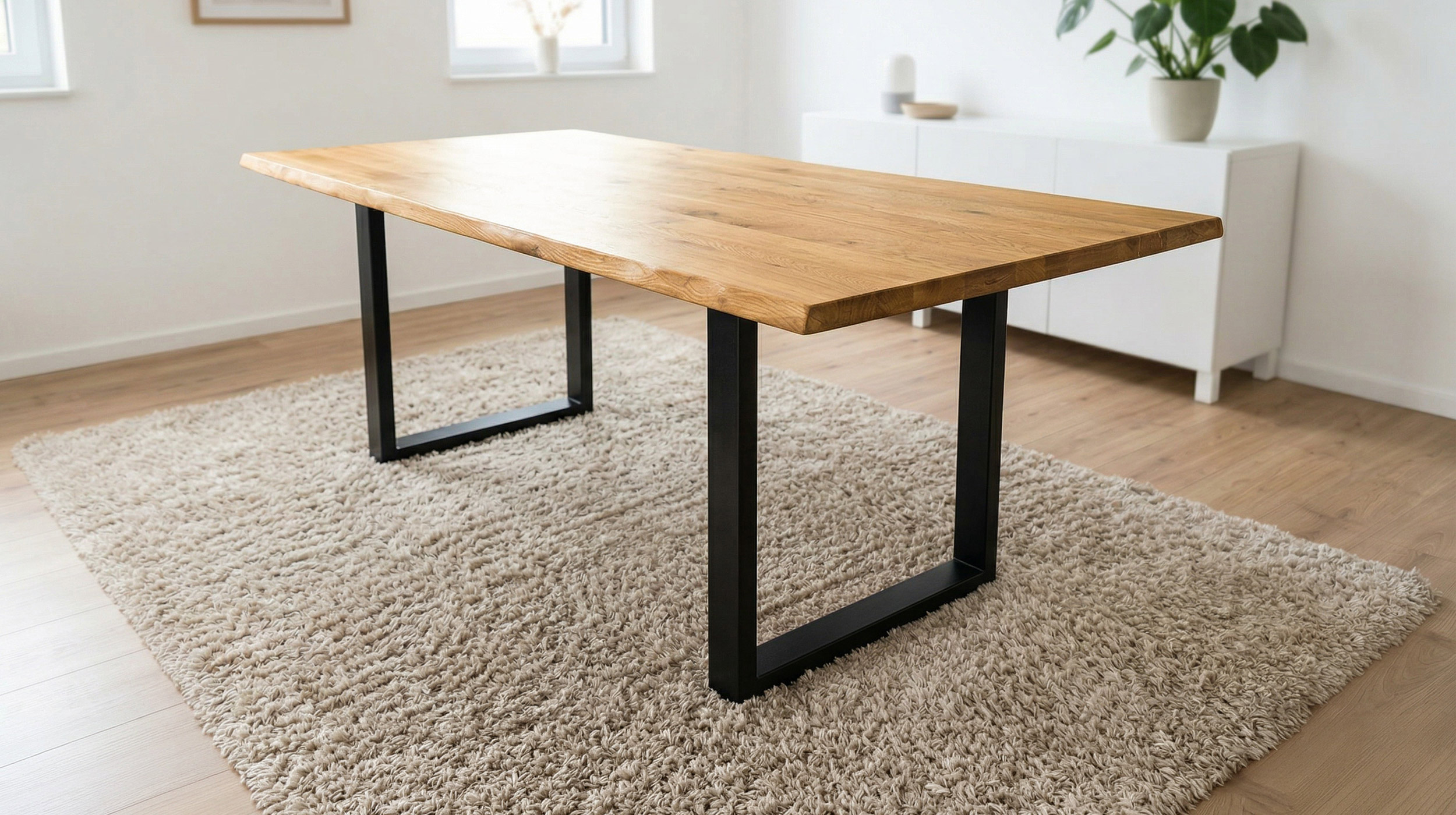 Esstisch Baumkantentisch Optik 160 cm Wildeiche massiv geölt - DALIUS