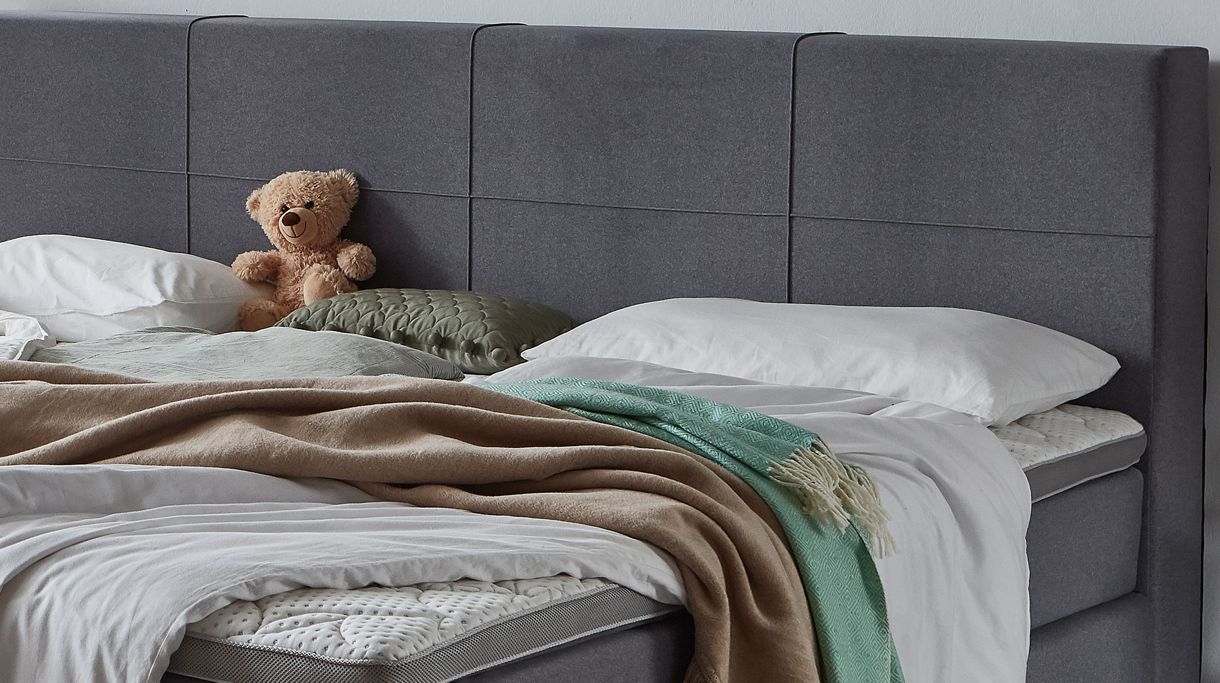 Boxspringbett grau Liegefläche 240 cm - Microfaser - LIZANO