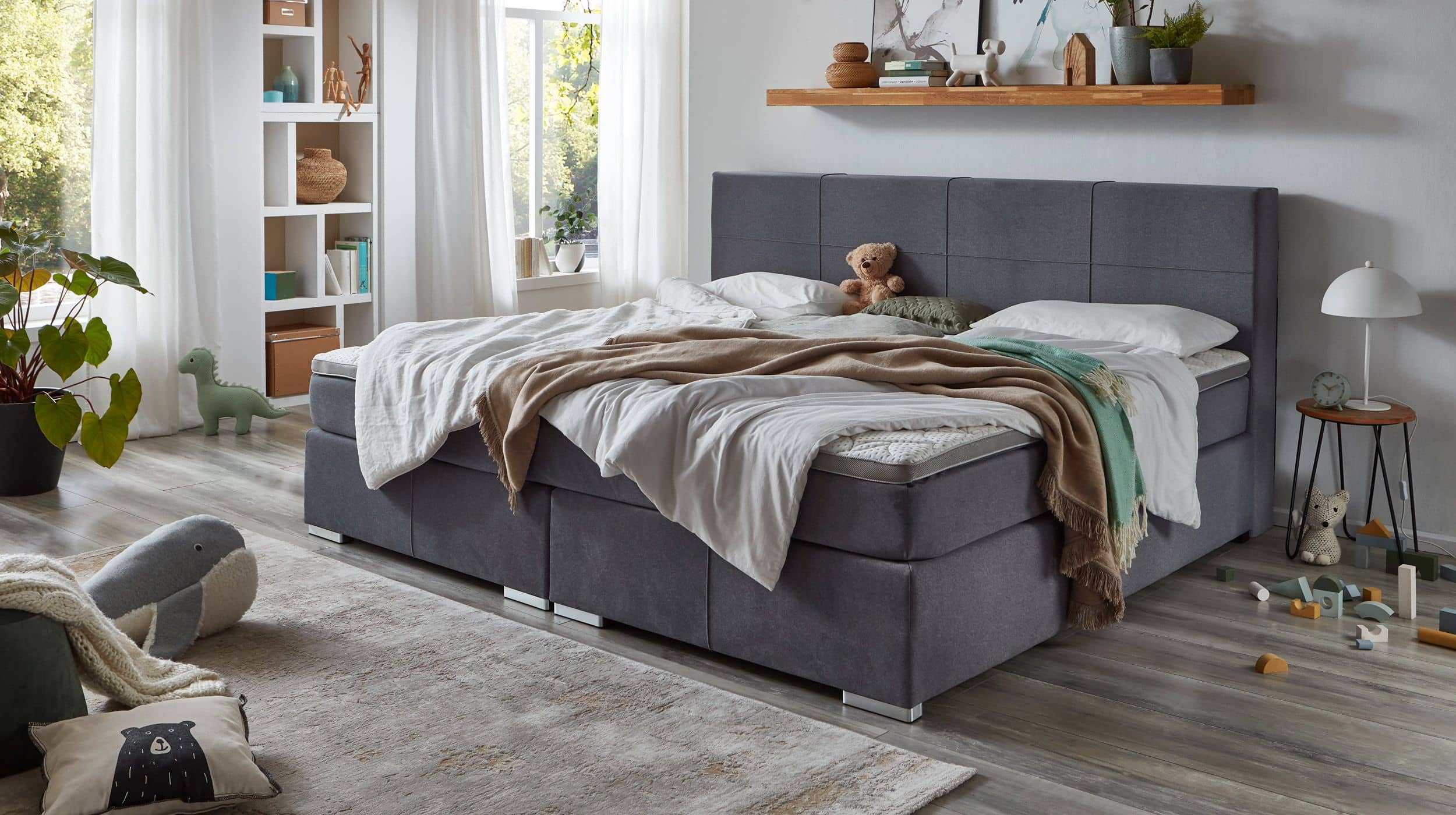 Boxspringbett 240 x 200 cm grau Microfaser - LIZANO