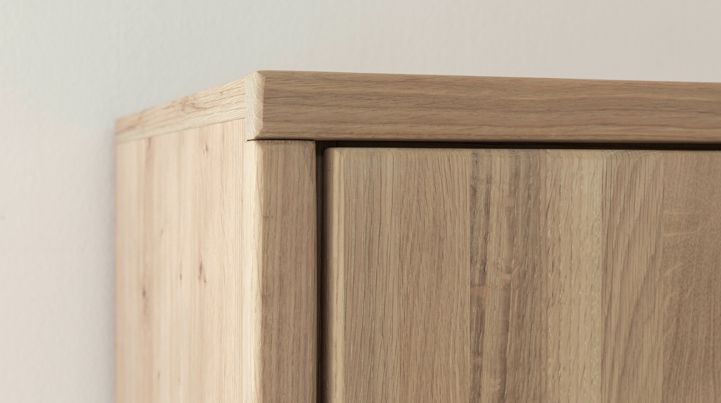 Highboard mit Glastür Kristalleiche massiv geölt 87 cm - LARVIK