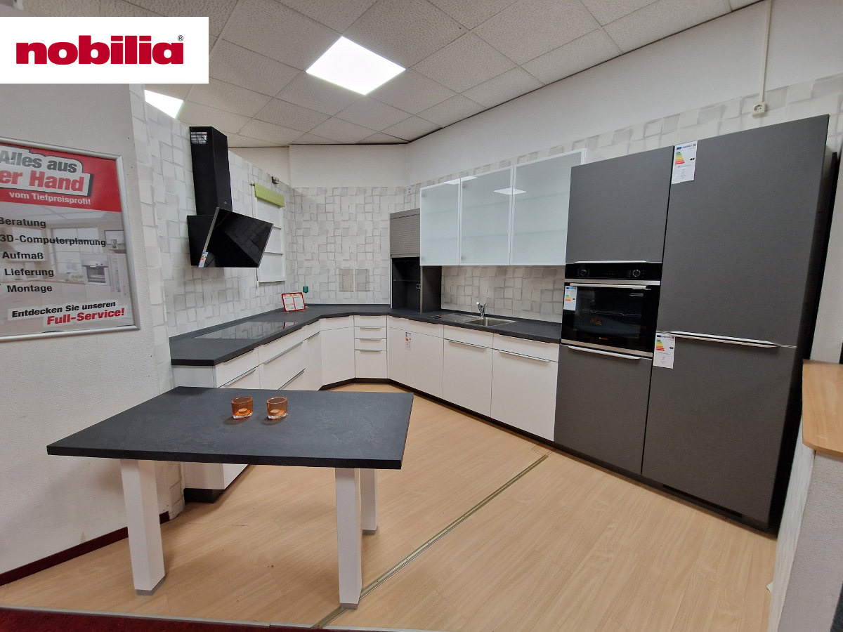 Eckküche  ca. 290 x 155 x 365 cm - mit Geräte - Küchenfronten Lack matt - TOUCH