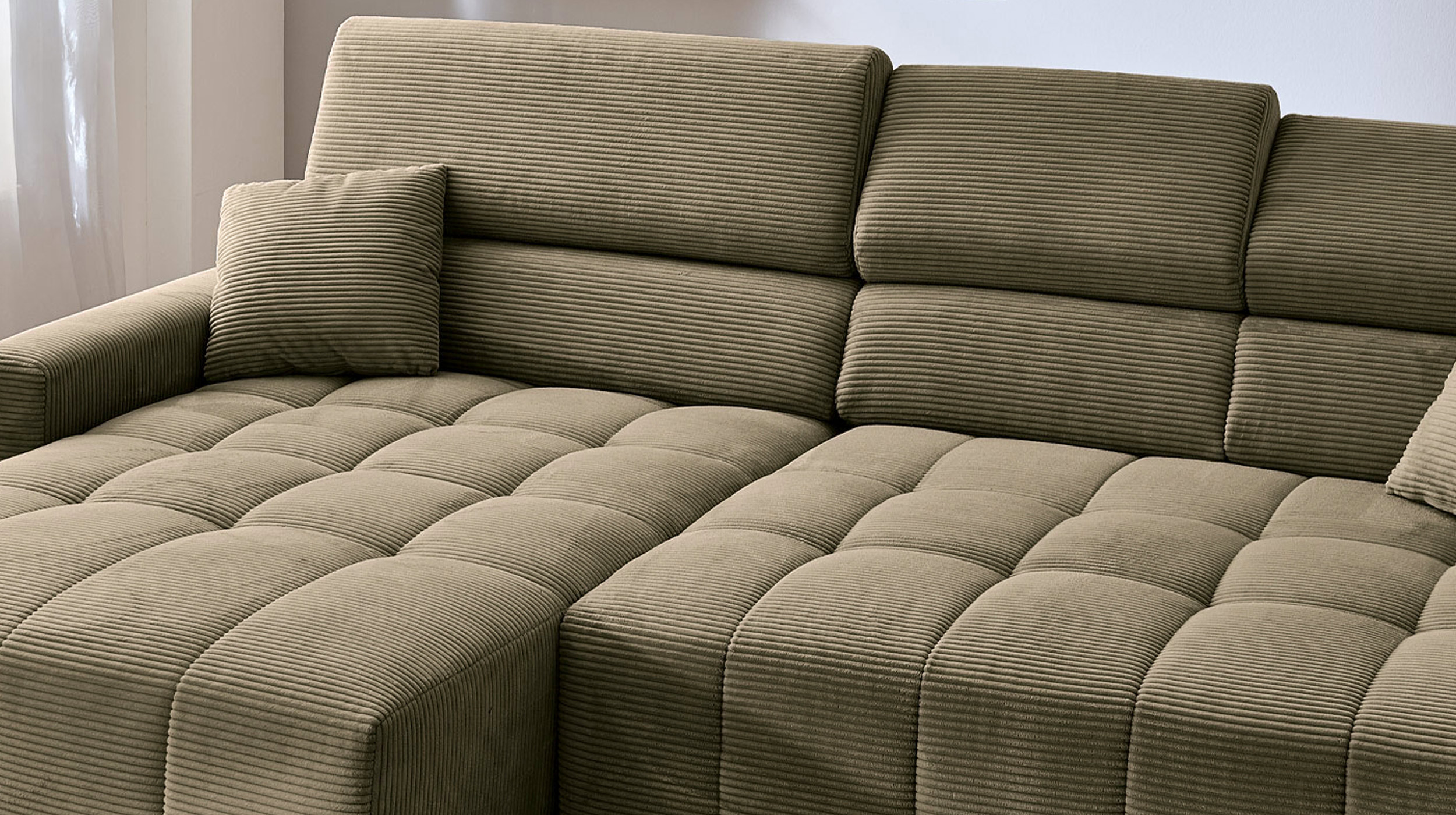 Ecksofa Cord grün ausziehbar - Sitztiefenverstellung 256 cm - SIMPLE