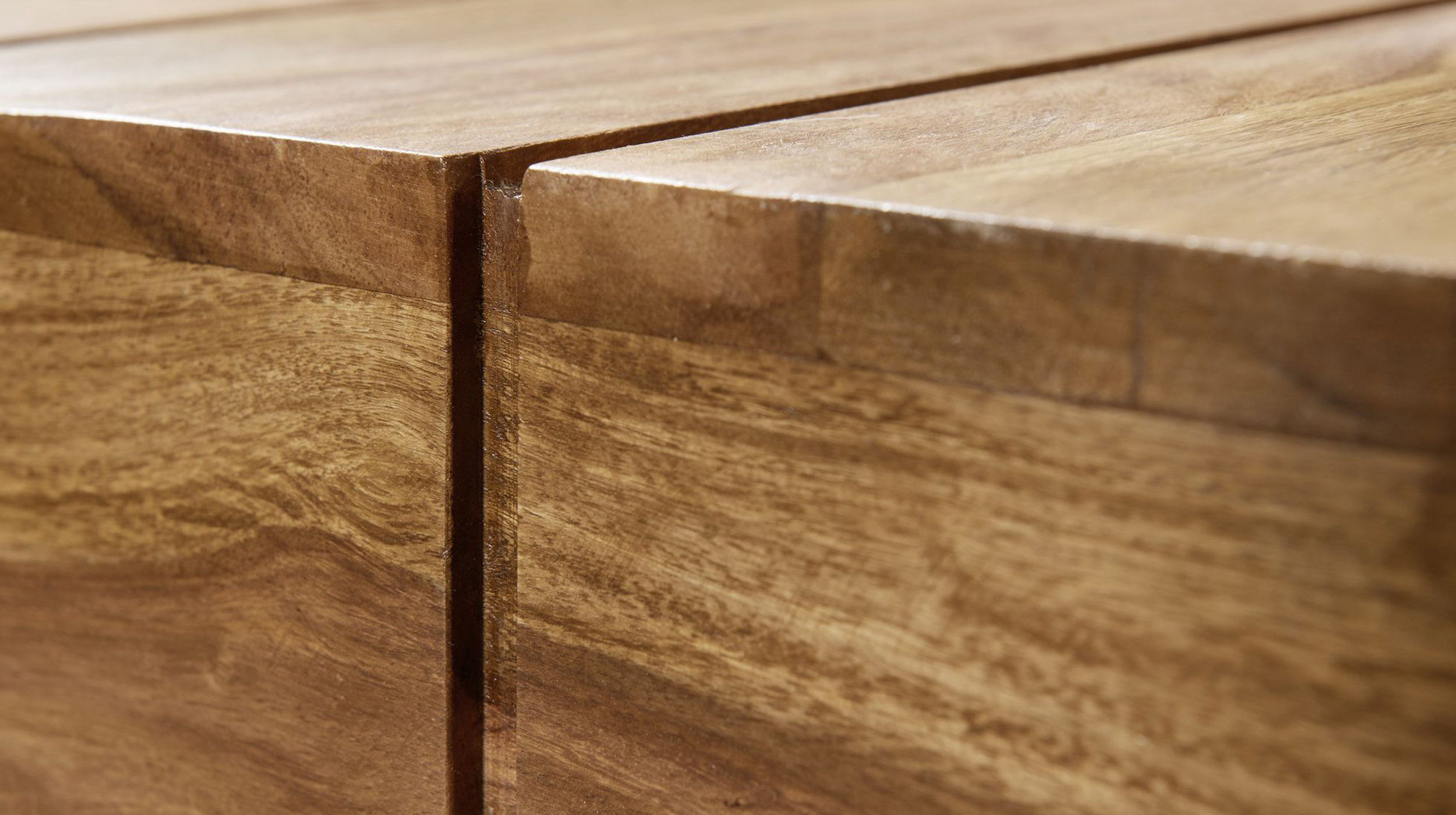 Couchtisch Akazie lackiert massiv 120 x 30 cm - CUBESO