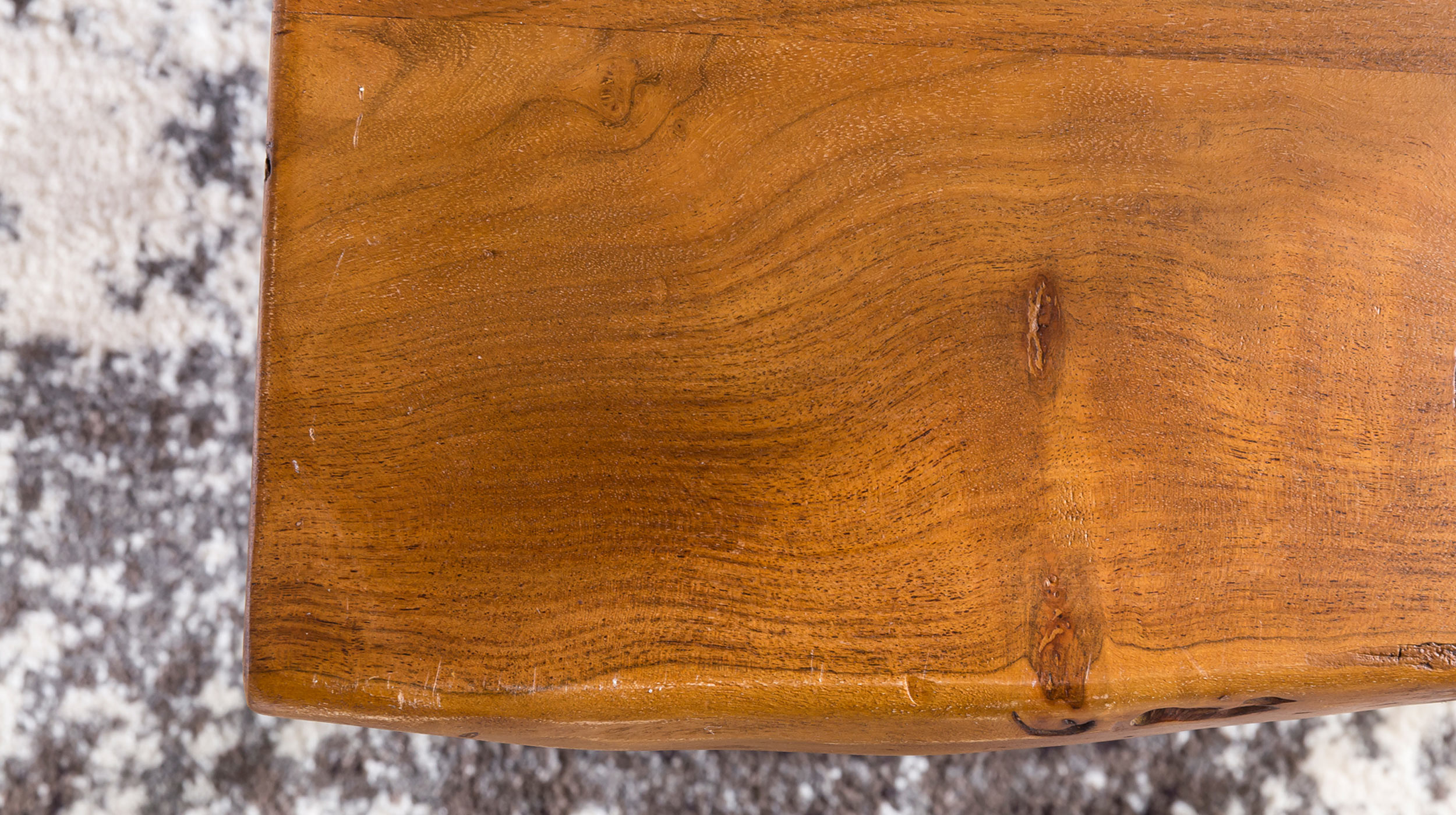 Couchtisch Baumkante Sheesham massiv gebeizt 56 x 51 cm - ISOLA