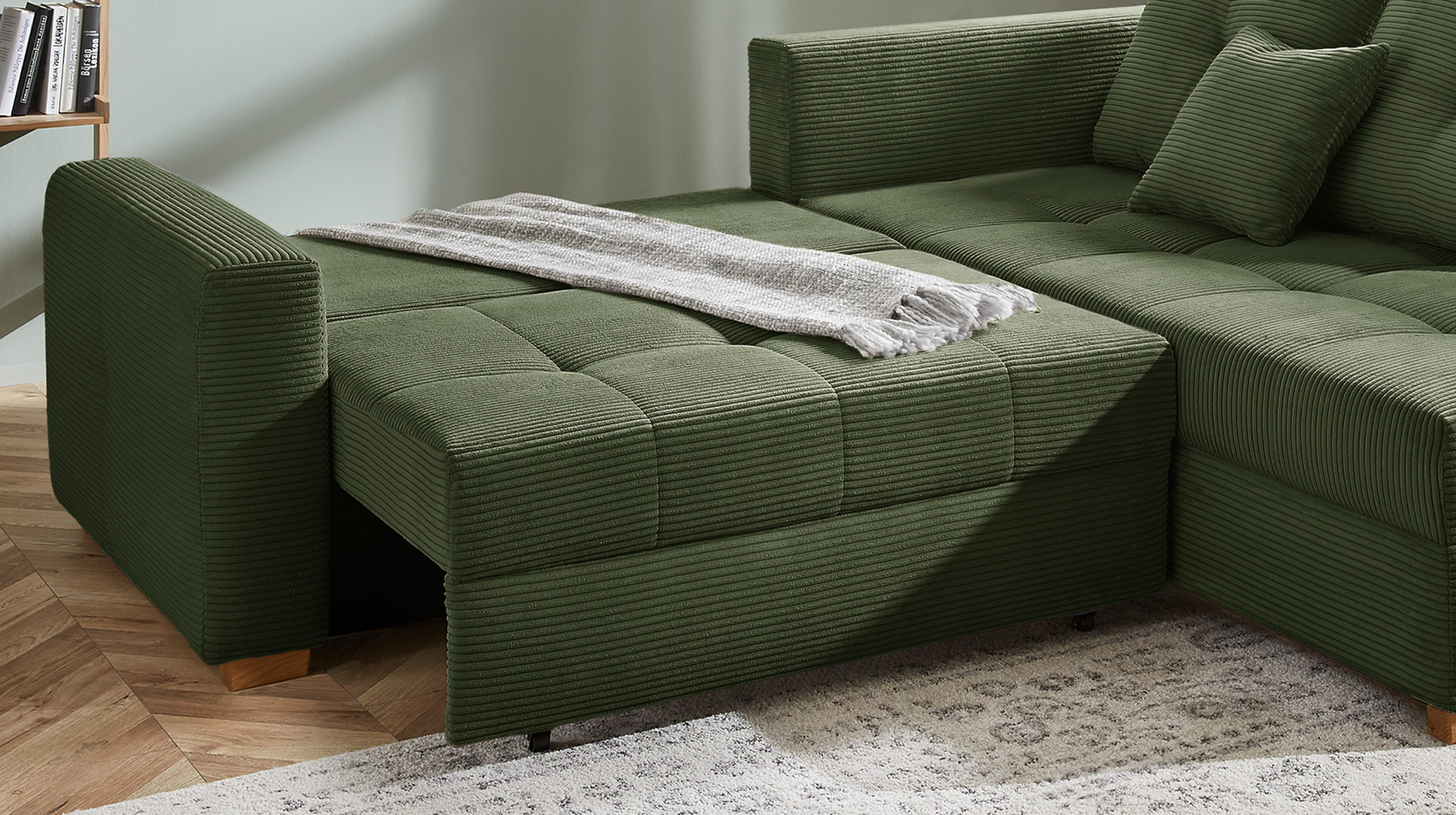 Ecksofa Cord grün - Schlaffunktion Bettkasten 228 cm - HEIDELBERG