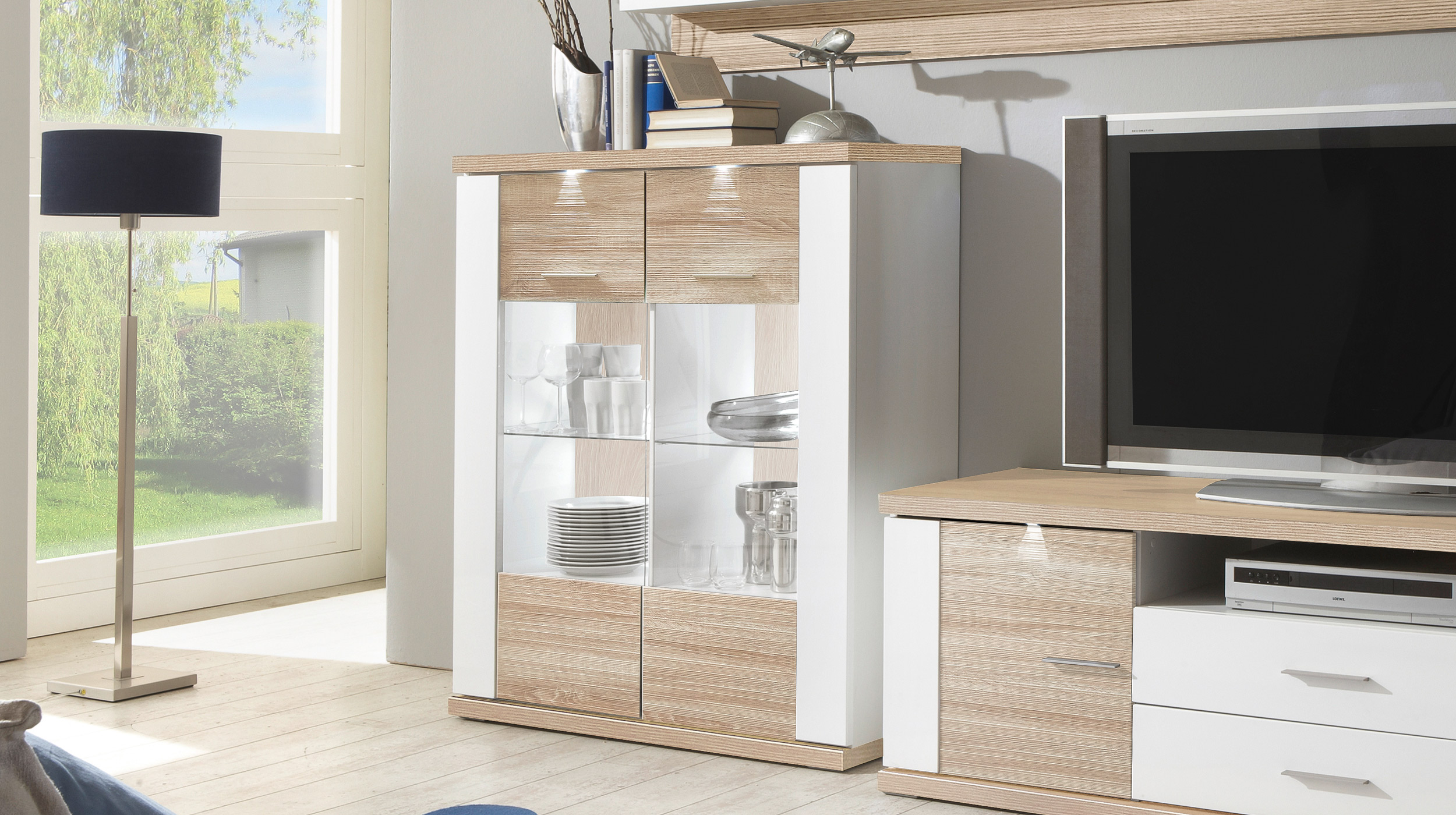 Wohnwand Eiche - weiß hochglanz 294 cm Beleuchtung - MANHATTAN 