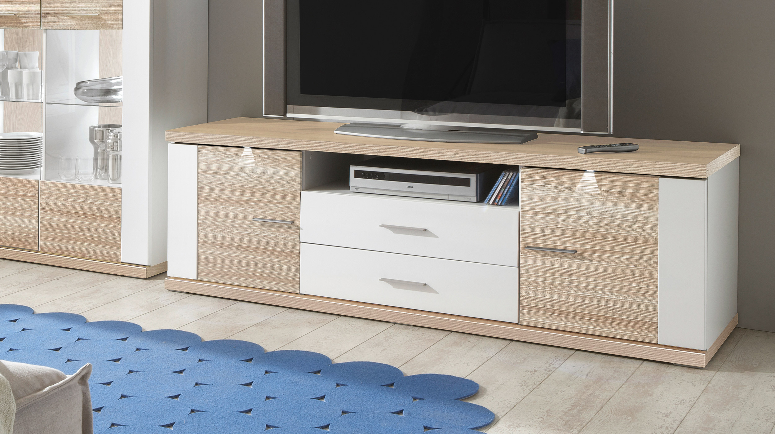 Wohnwand Eiche - weiß hochglanz 294 cm Beleuchtung - MANHATTAN 