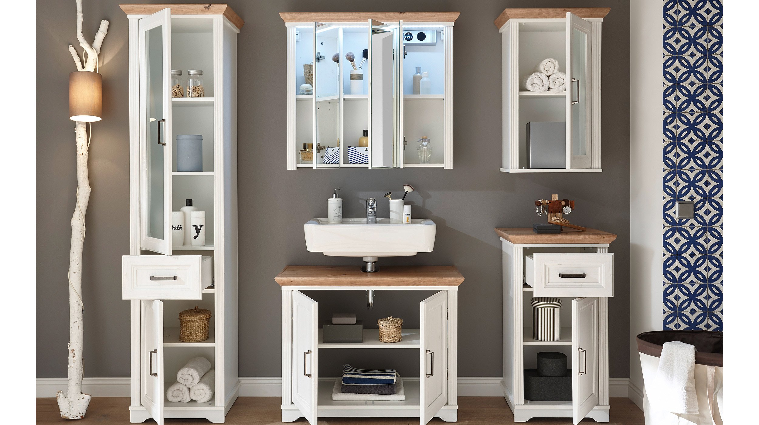 Spiegelschrank mit Beleuchtung Pinie weiß 83 cm - JASMIN