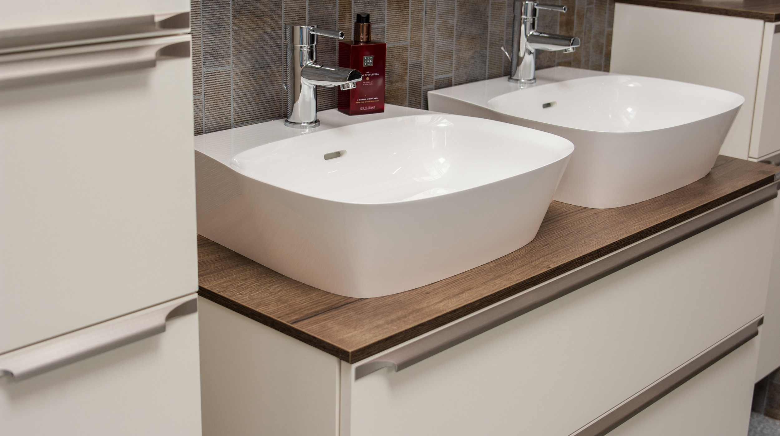 Badmöbel-Set Magnolia - 3 Teile mit MS - Waschtisch 120 cm - LEONEL