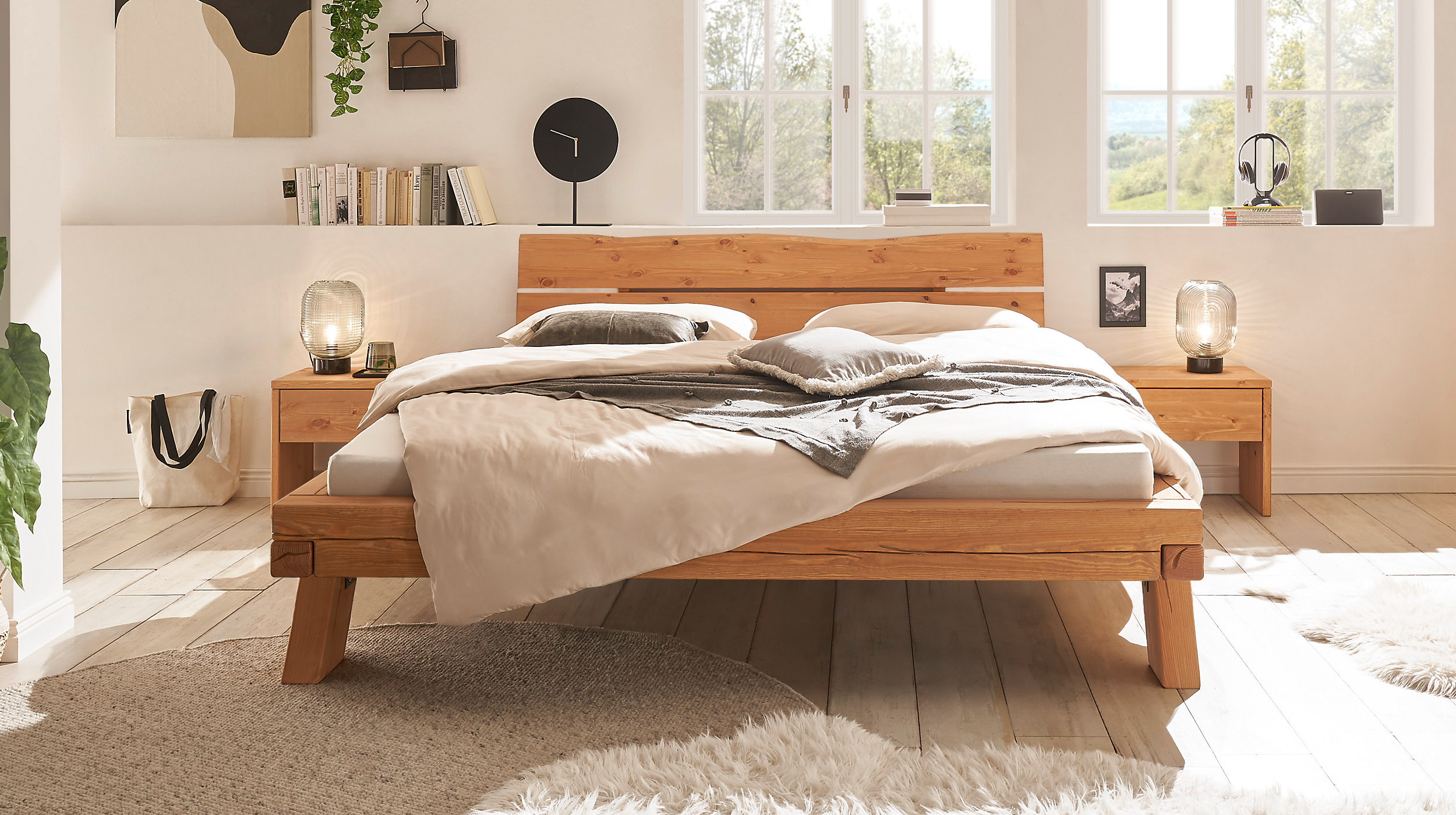 Balkenbett Massivholzbett 180 cm Kiefer geölt gebeizt - BERGTAL LEAN
