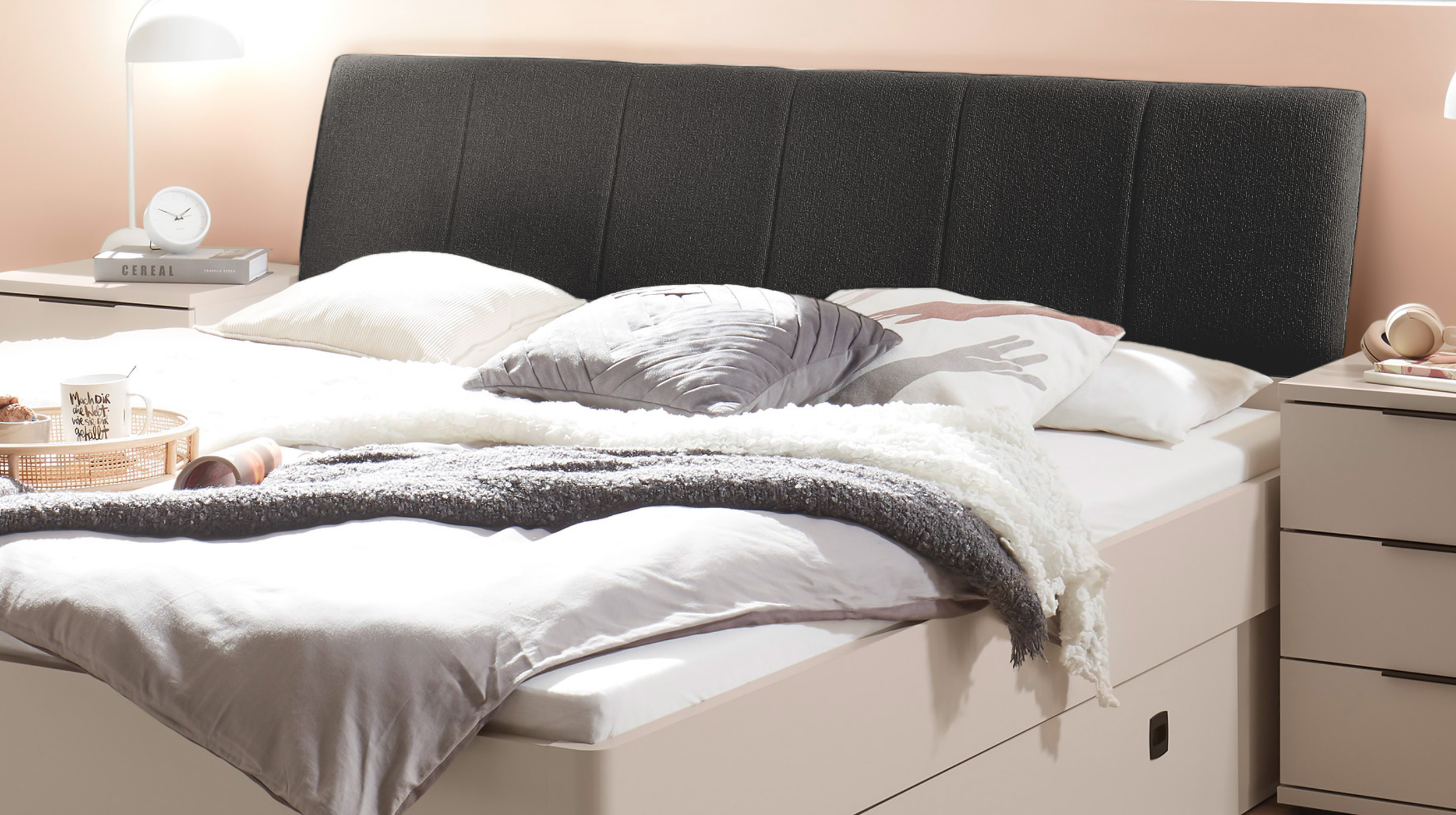 Futonbett 180 x 200 cm Doppelbett beige - CARANO