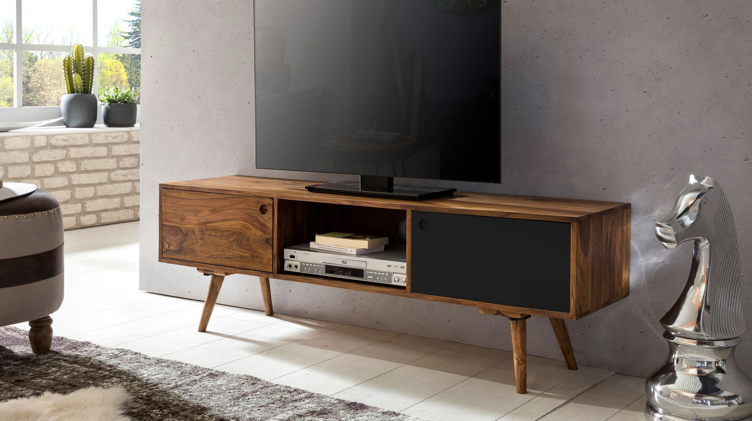 TV-Lowboard Sheesham massiv gebeizt 140 cm - RAKEL 