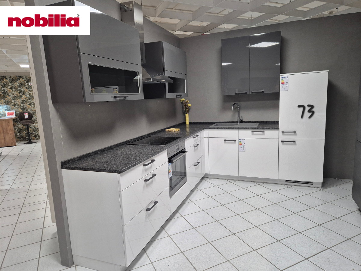 Eckküche 305 x 235 cm - mit Geräten - Küchenfronten Hochglanz - FLASH