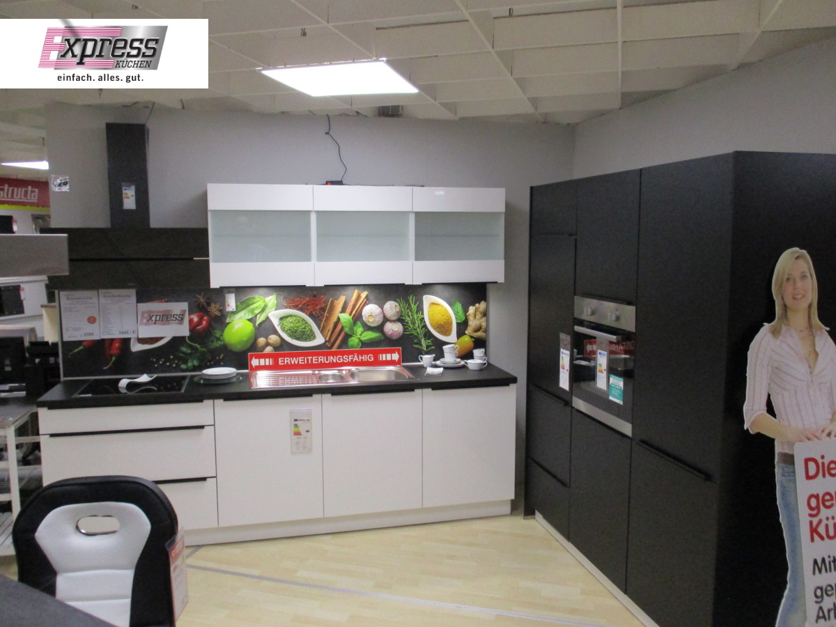 Eckküche 180 x 270 cm - mit Geräten - Küchenfronten matt - CLEAN