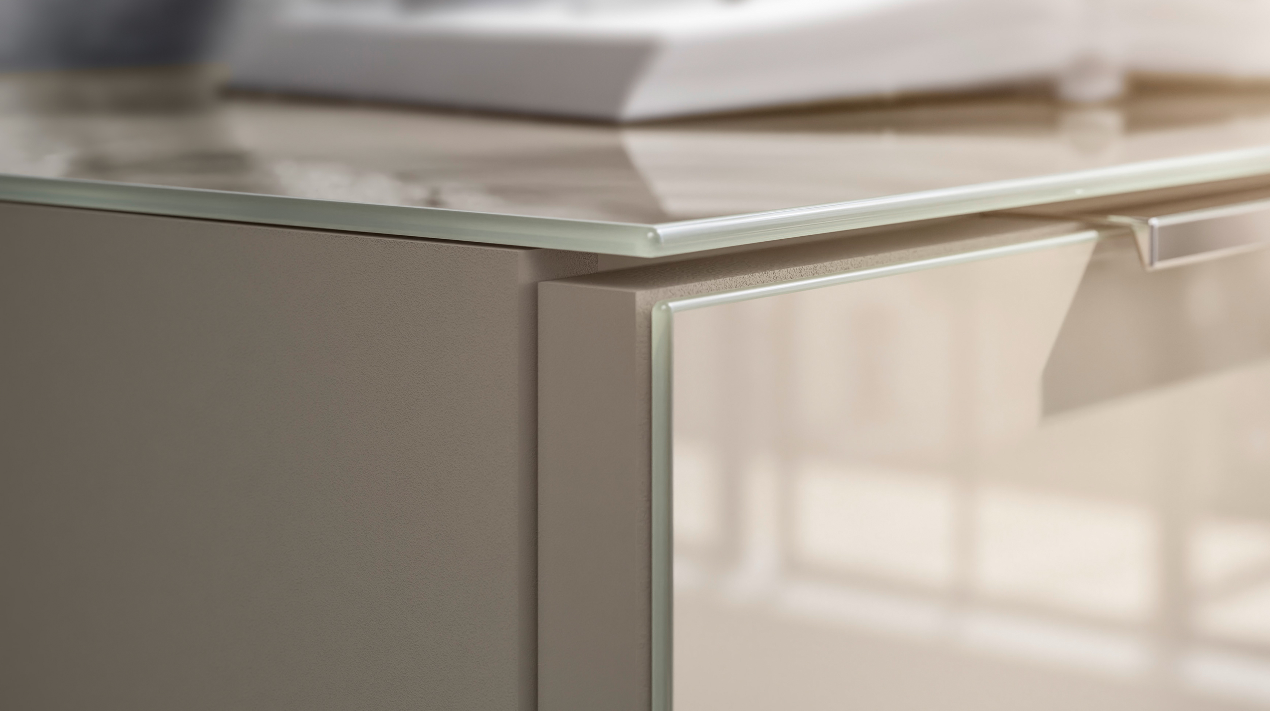 Sideboard 4 Schubladen - beige - Glasfront - 226 cm - SANTORIN