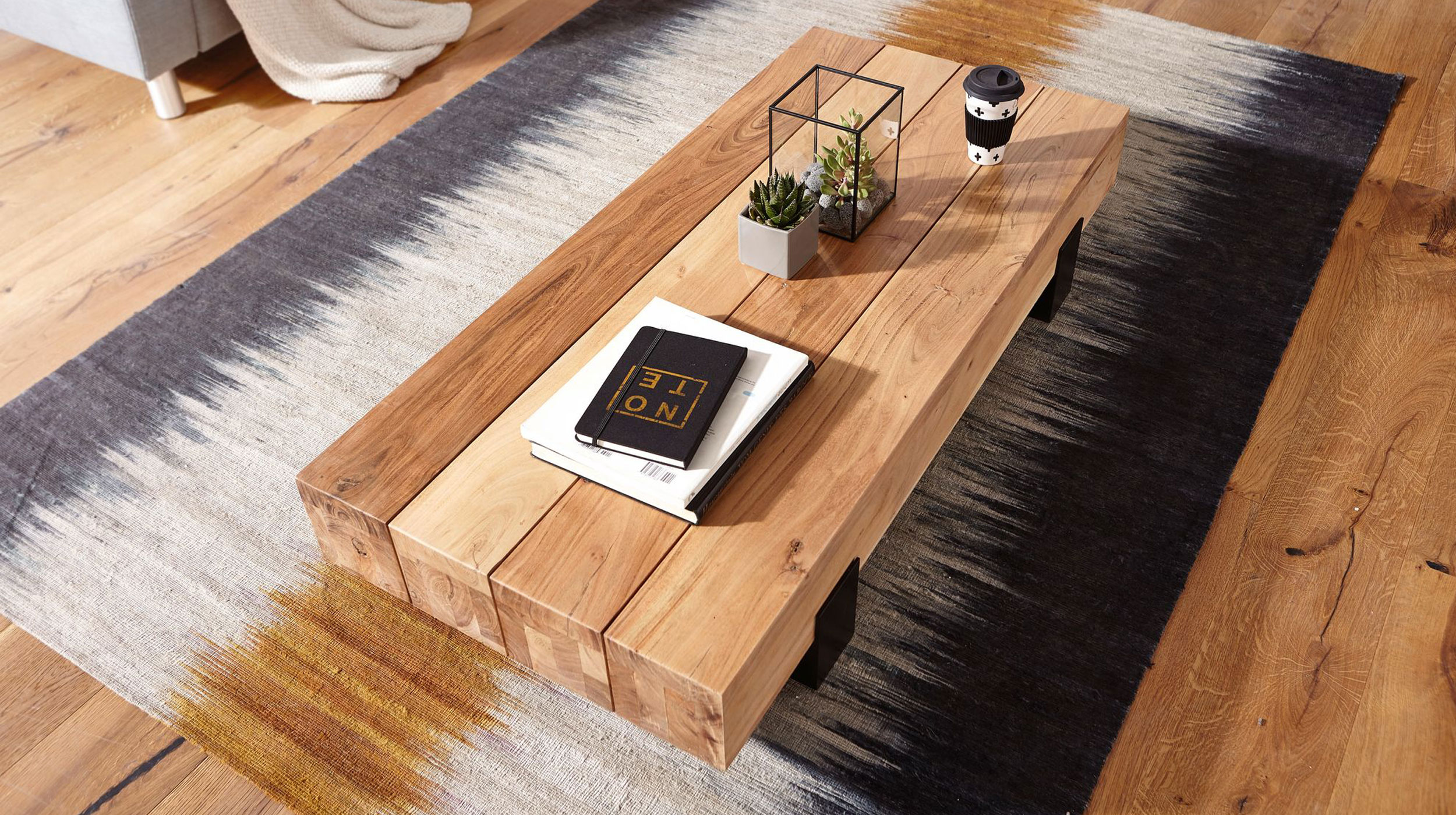 Couchtisch Akazie lackiert massiv 130 x 59 cm - BARGE