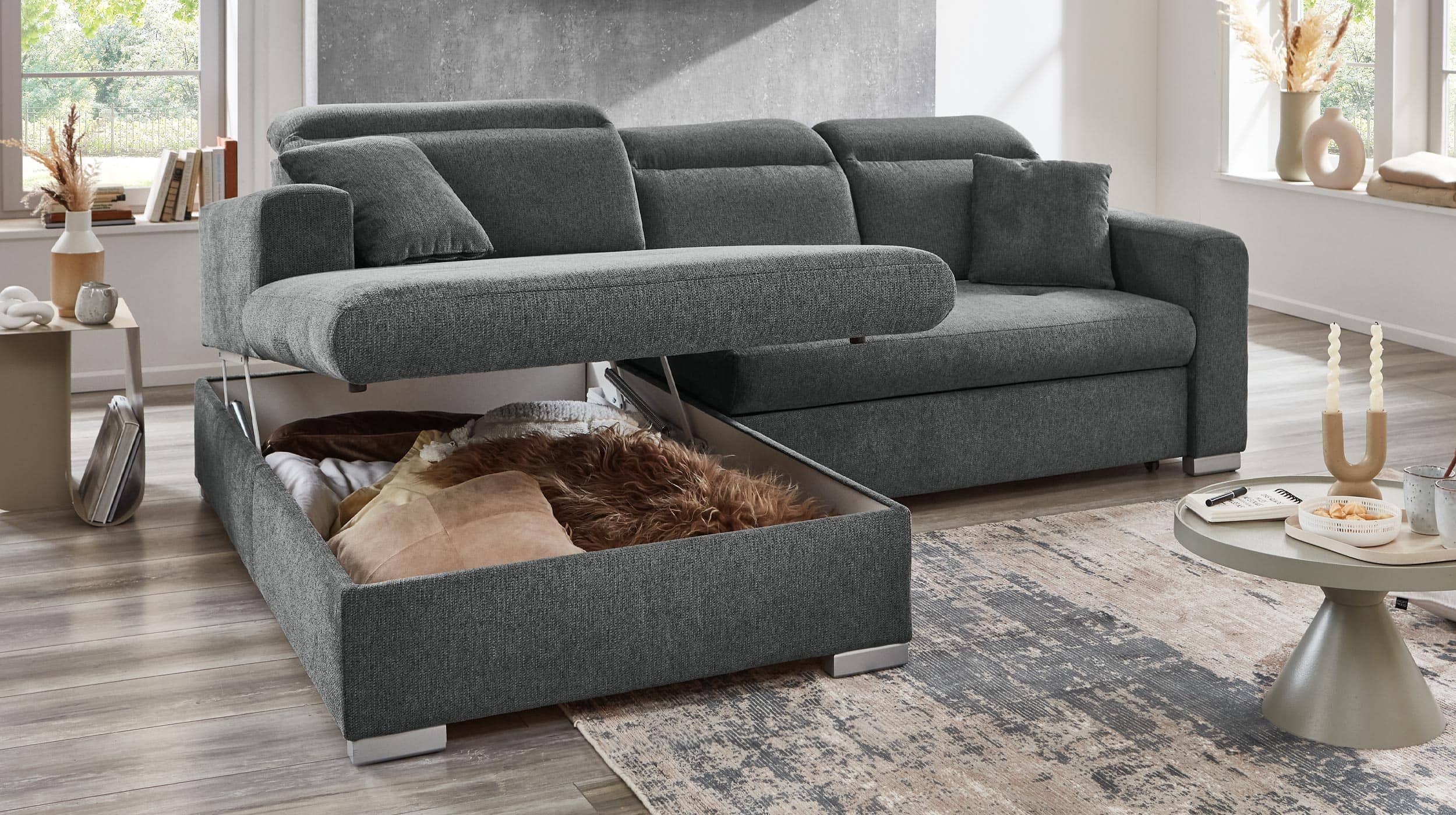 Ecksofa mit Schlaffunktion grau Bettkasten 244 cm - SIGNUM