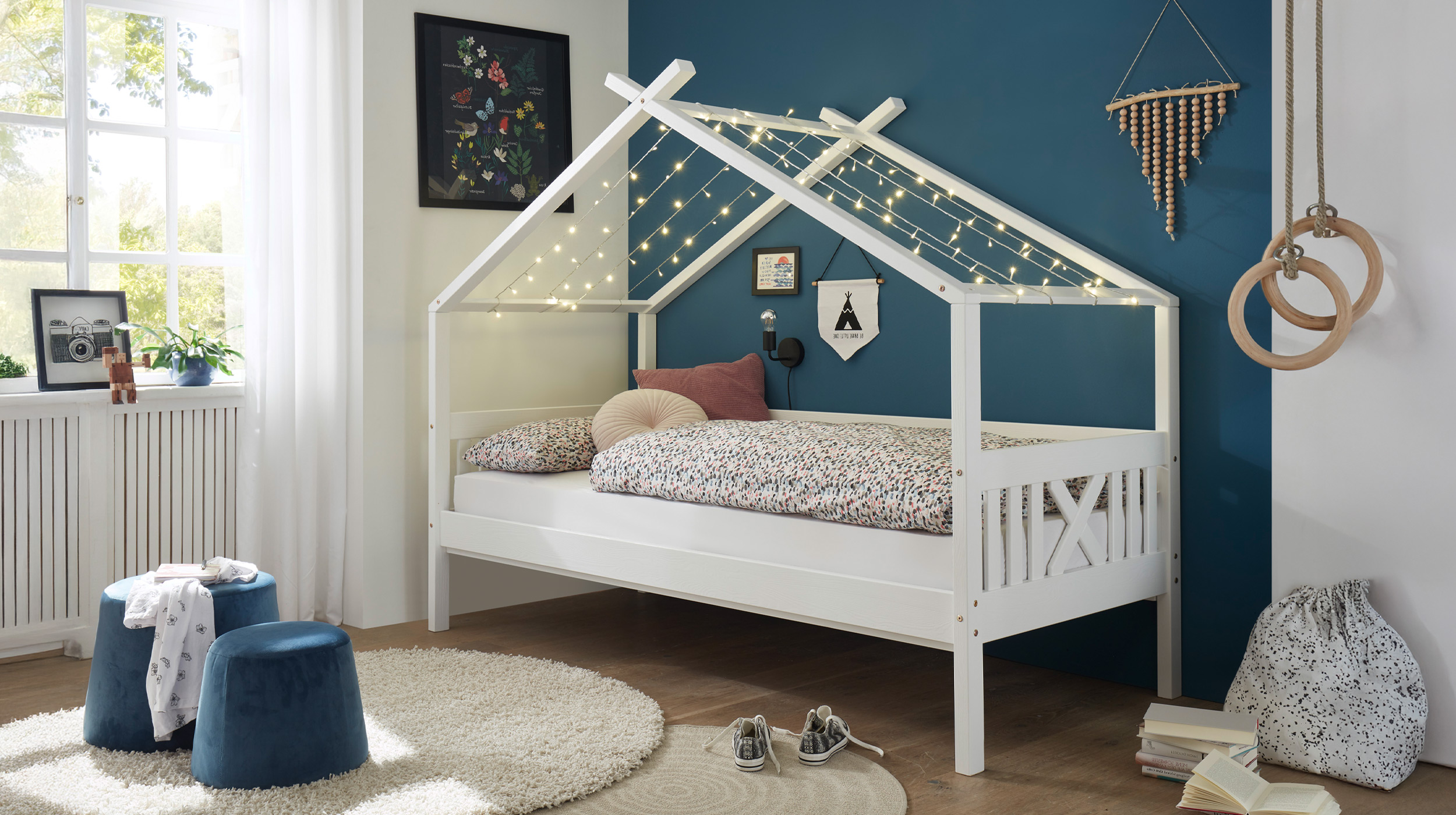 Spielbett 90 x 200 cm Kiefer massiv weiß - JULETTA