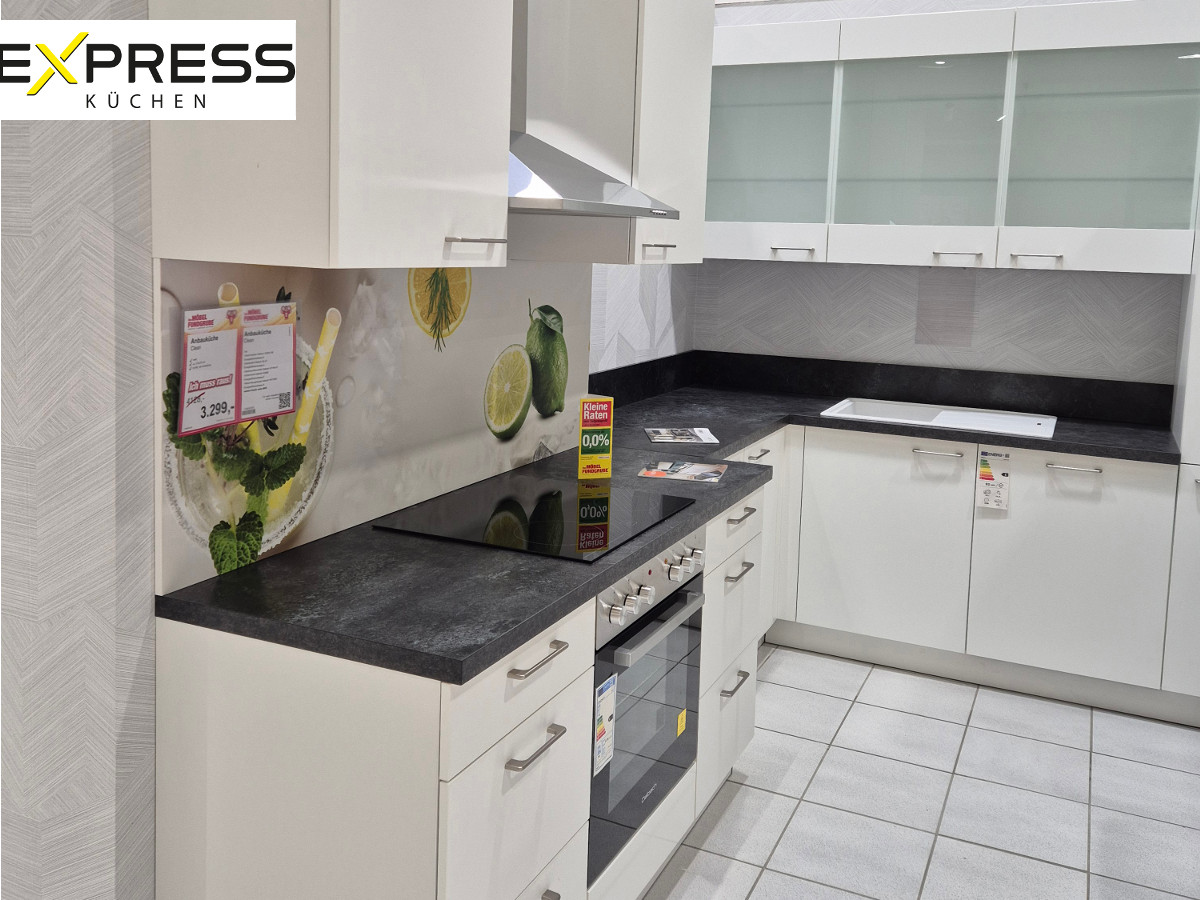 Eckküche  ca. 315 x 275 cm - mit Geräten - Küchenfronten Lack matt - CLEAN