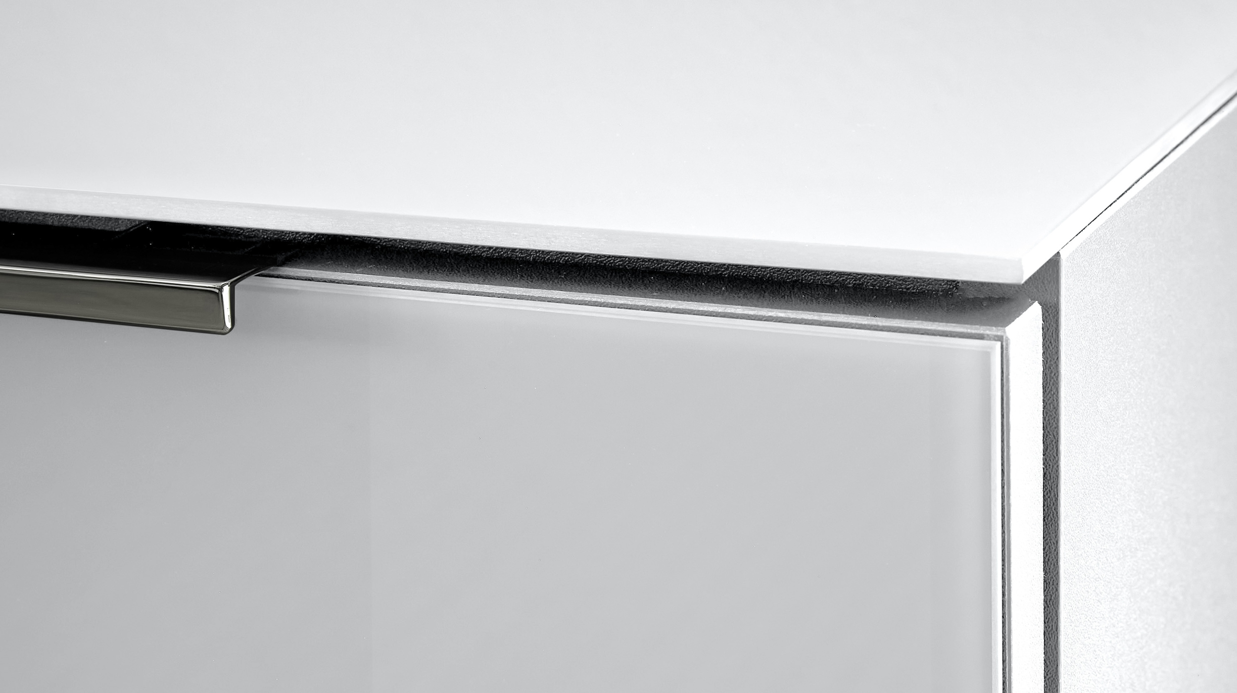 TV-Lowboard weiß - Glasfront - 226 cm - SANTORIN