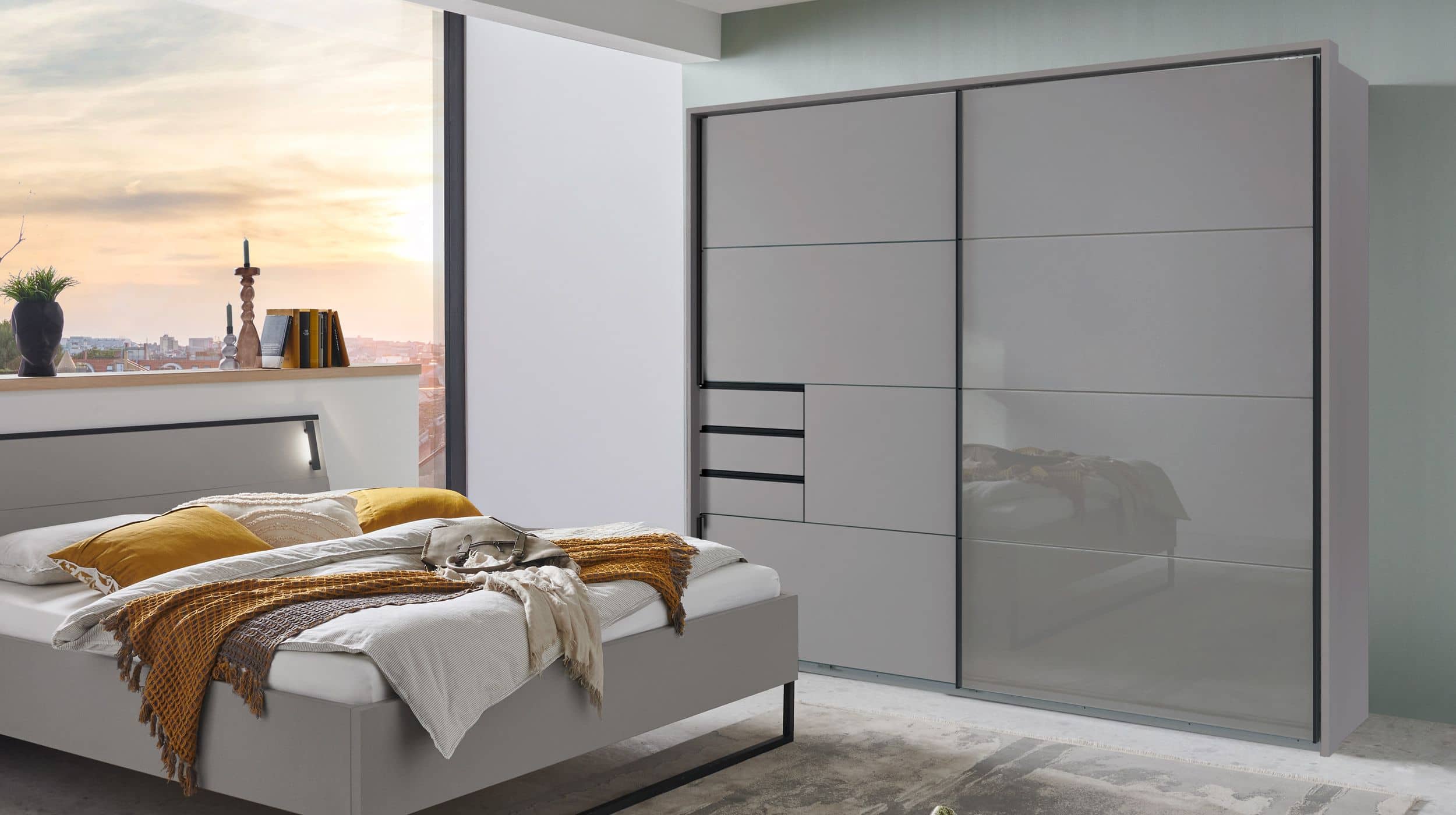 Schwebetürenschrank grau mit Glasfront - 225 cm - SAIGON