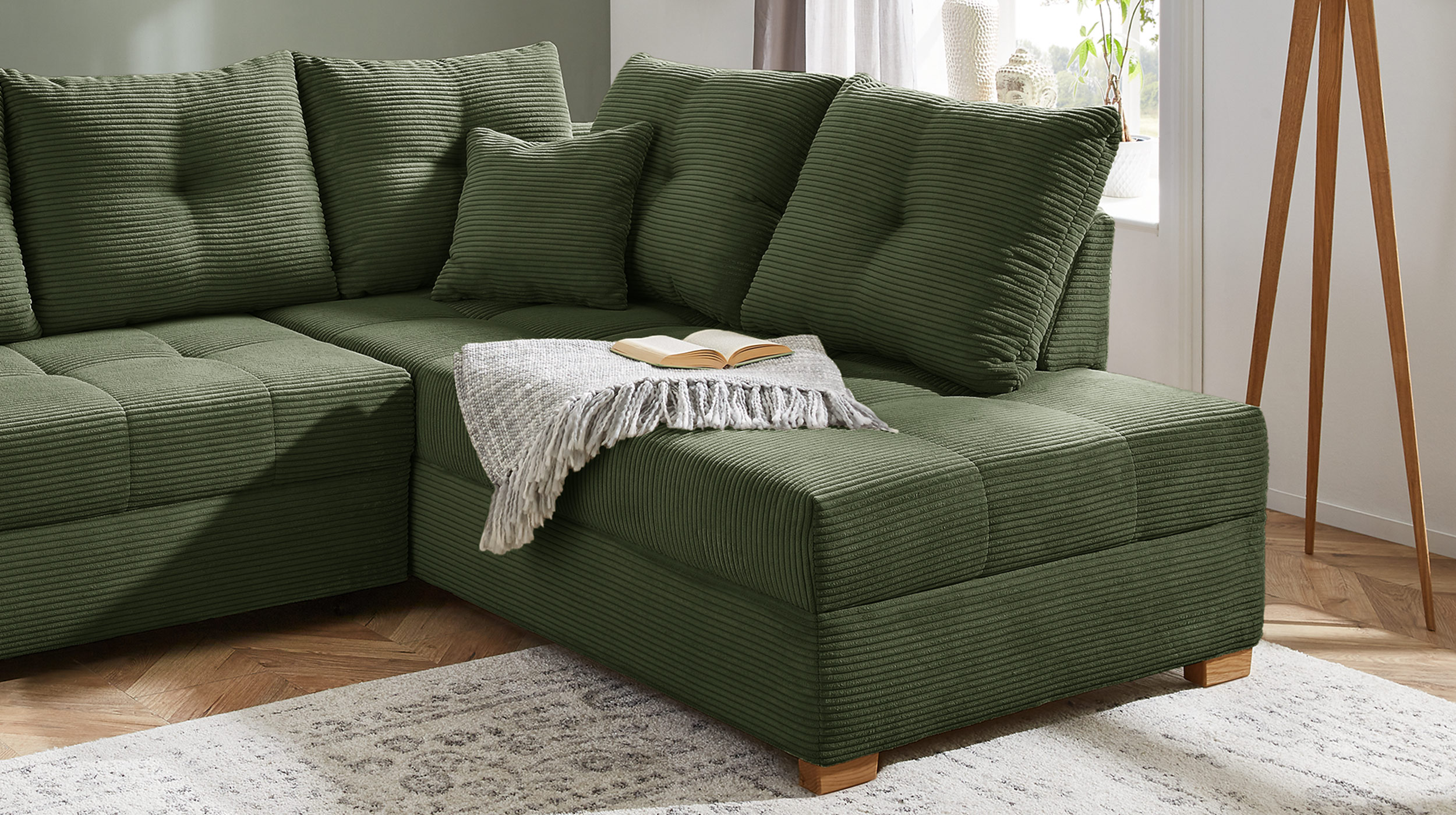 Ecksofa Cord grün - Schlaffunktion Bettkasten 228 cm - HEIDELBERG