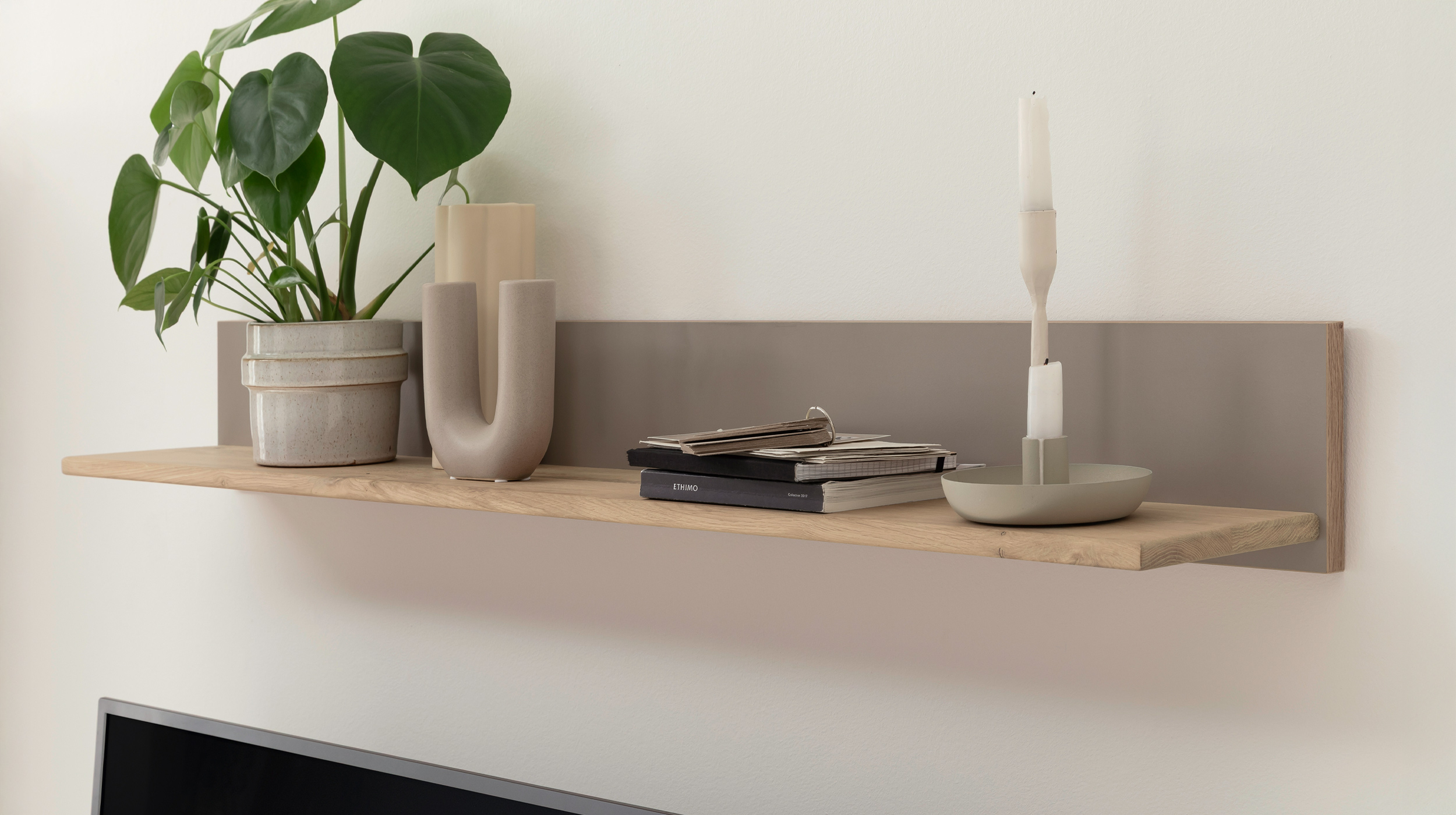 Wandboard Kristalleiche massiv geölt 130 cm - LARVIK