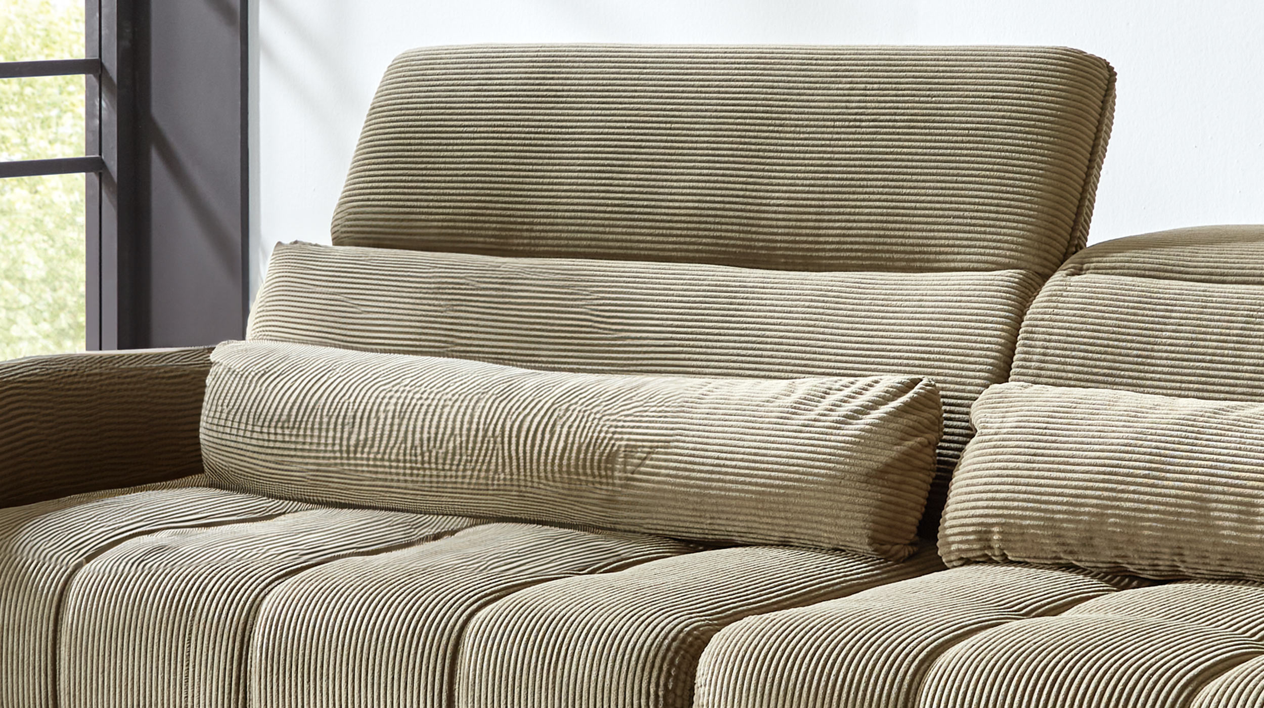 Big Sofa Cord grün ausziehbar - Sitztiefenverstellung - 280 cm - LOGAN  Big Sofa Cord grün ausziehbar - Sitztiefenverstellung - 280 cm - LOGAN