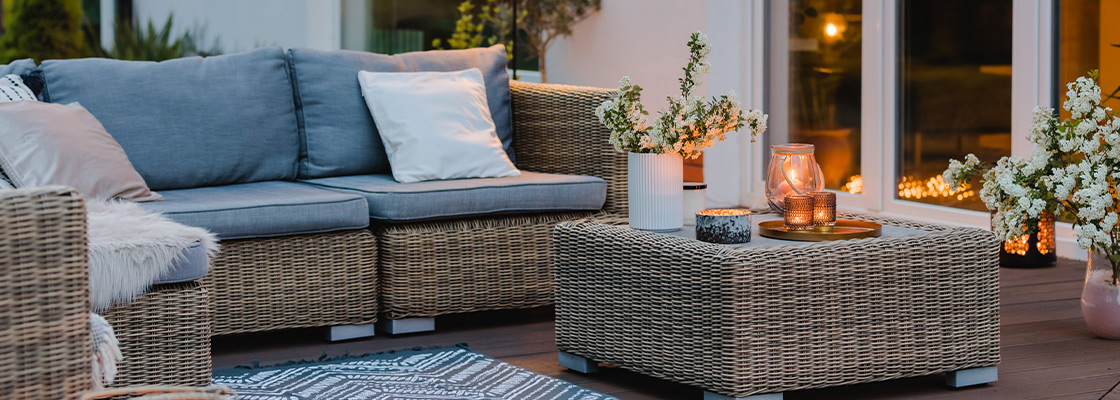 Diese Materialien für Gartenmöbel gibt es - Was am besten in Ihren Garten passt