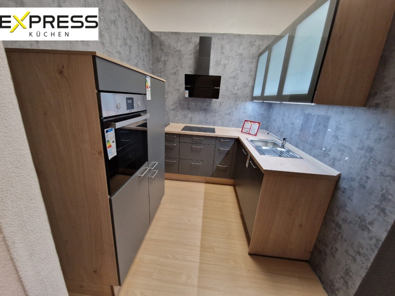 Eckküche  ca. 185 x 186.6 cm +120 cm - mit Geräten - Küchenfronten matt - WIN